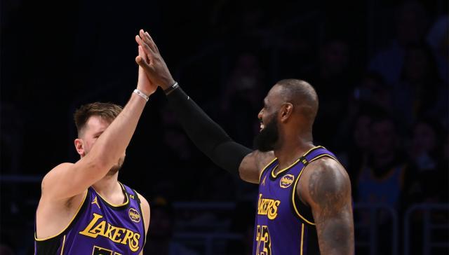 开云体育APP下载-40岁堪比MVP赛季！詹皇梦回巅峰冲向千胜大关